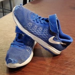 Toddler Boys Nike tennis sneakers